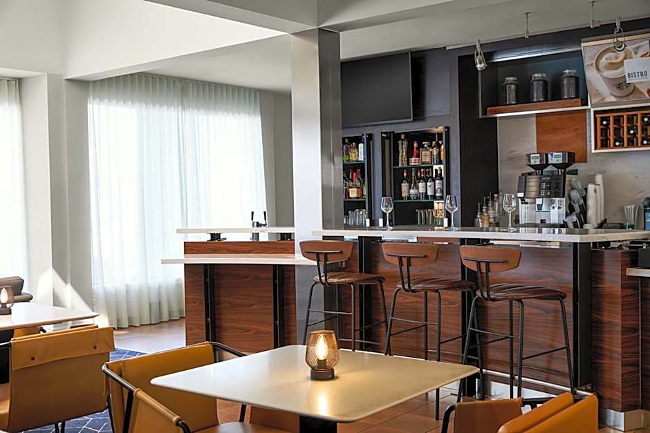 Courtyard by Marriott Kansas City Overland Park/Metcalf, South of College Boulevard