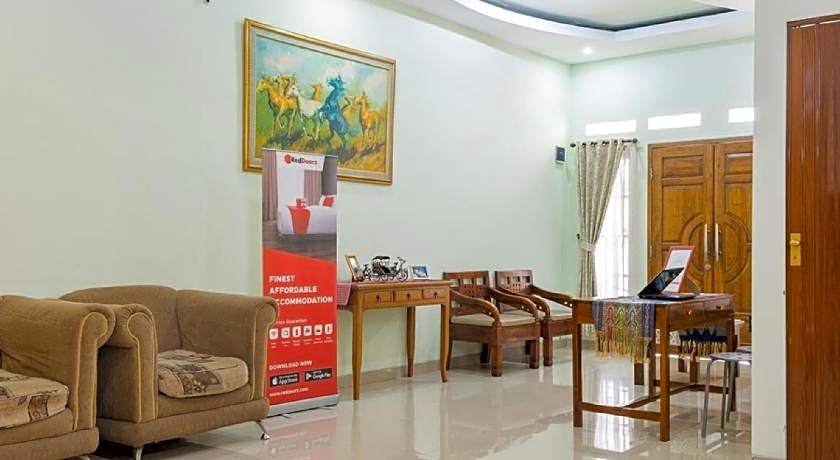 RedDoorz Syariah near Grand Kota Bintang