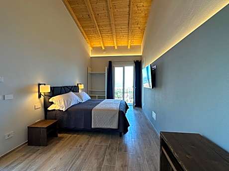 Deluxe Double Room with Balcony and Sea View - separate building