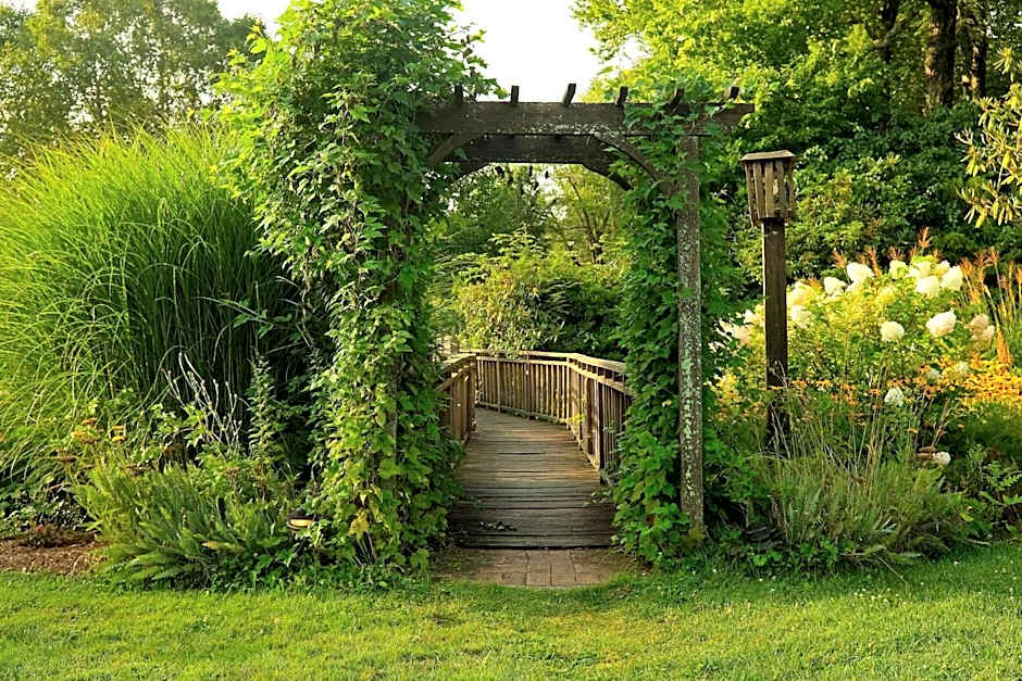 Azalea Garden Inn