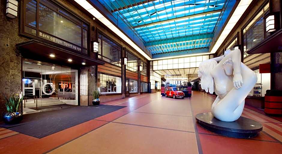 Home Hotel Folketeateret