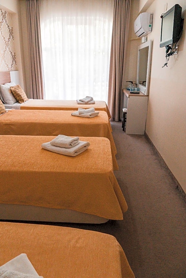 Foto 1 daripada 4 — Dormitory with Single Bed - Female Only