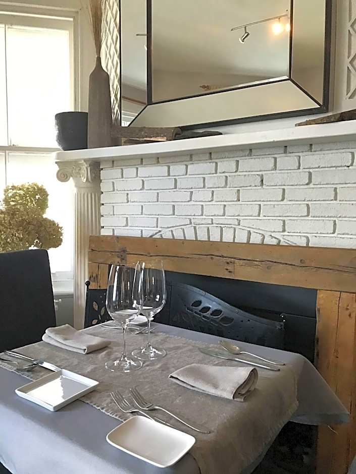 La Maison de Ville - bed & bistro