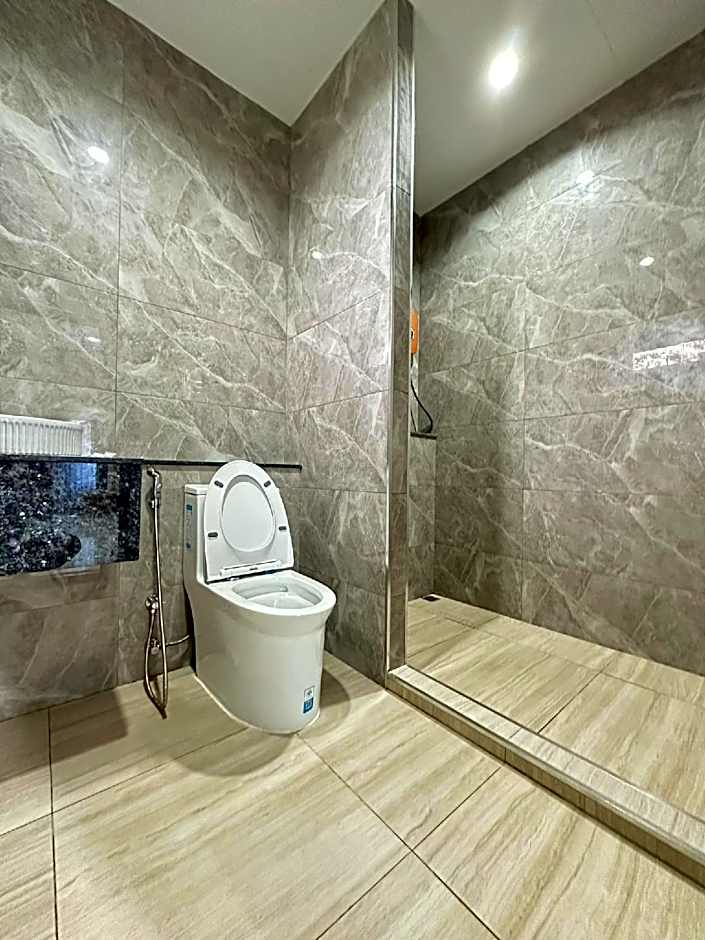 Bamboo Resort Suphanburi (in Bamboo Japanese Goods Warehouse)