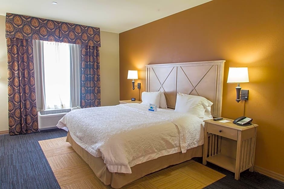 Hampton Inn & Suites Dodge City