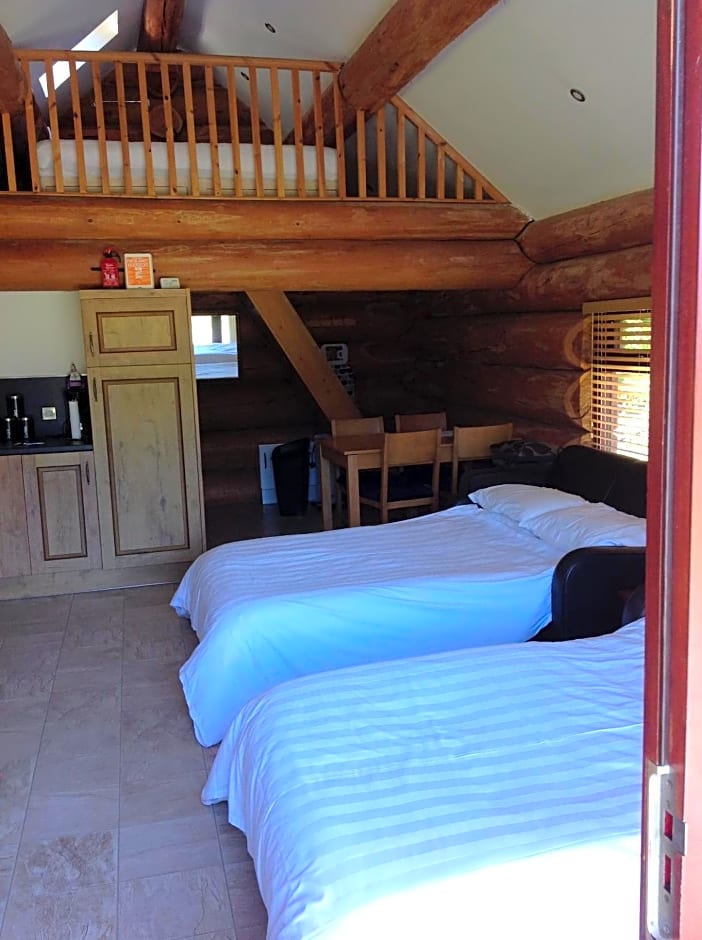 lyne view, log cabin