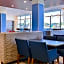 Holiday Inn Express & Suites - Mall of America - MSP Airport