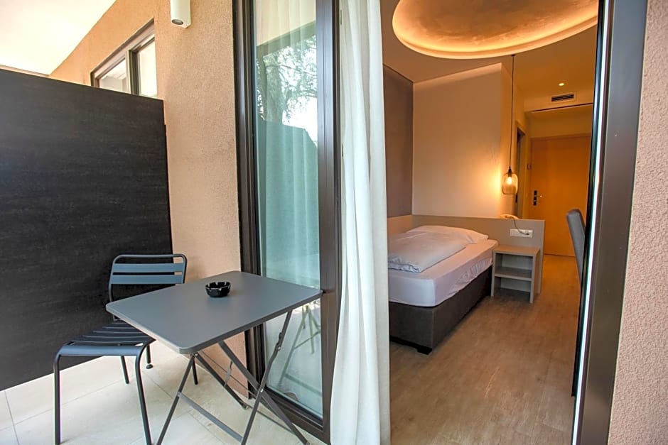 Hotel Chrys