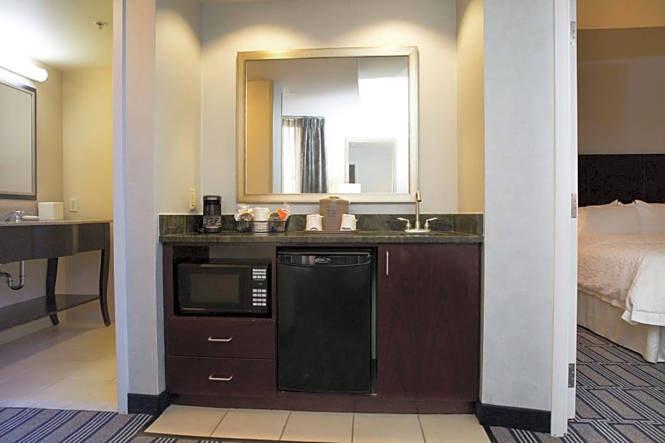 Hampton Inn By Hilton & Suites Providence