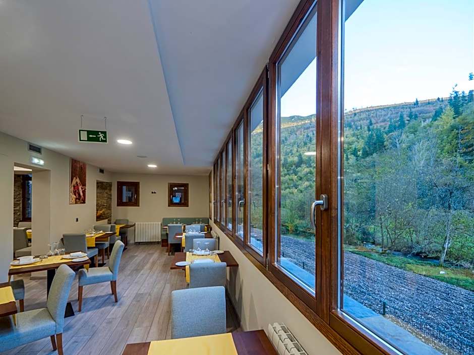 Hotel Rural Las Montañas de Pumar