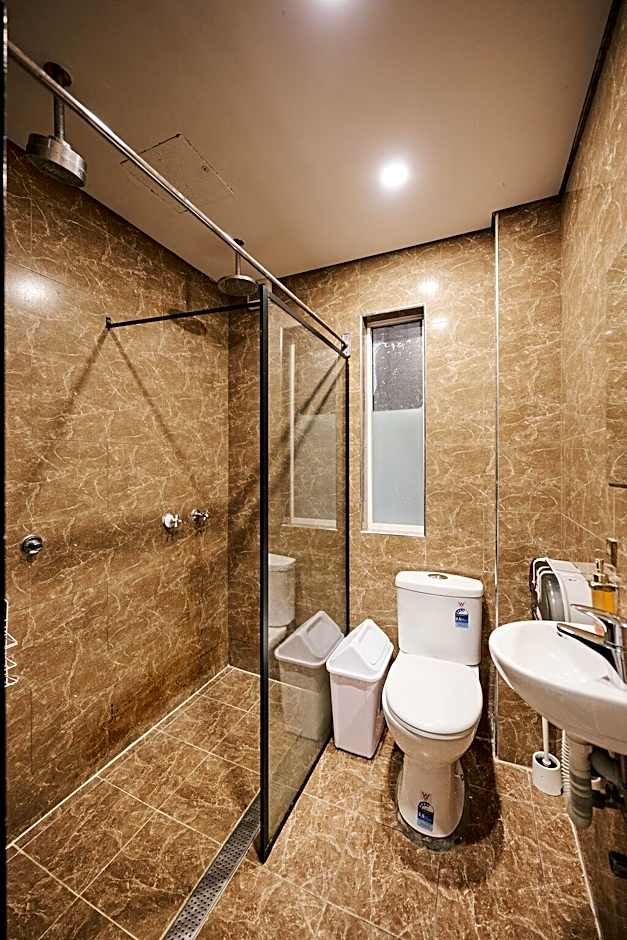 Urban Nomad - Potts Point  (18 - 39 only)