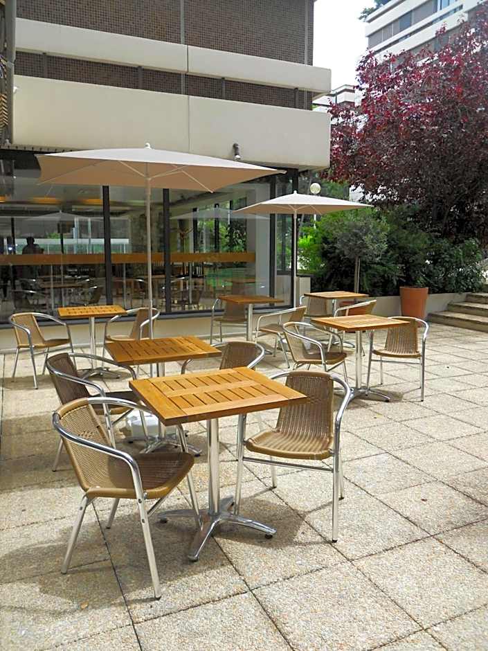 ibis Paris Pont de Suresnes Longchamp