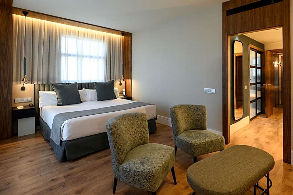 Photo 1 of 7 of Suite, Terrace