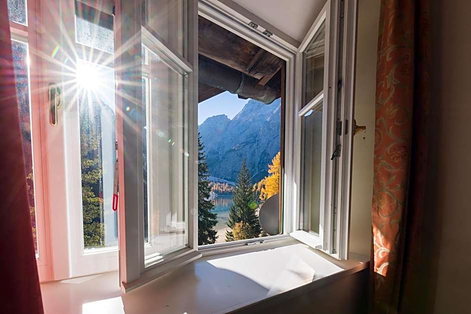 Hotel Lago di Braies