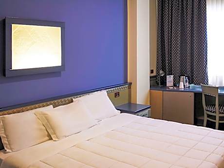 Standard Room with Single Bed