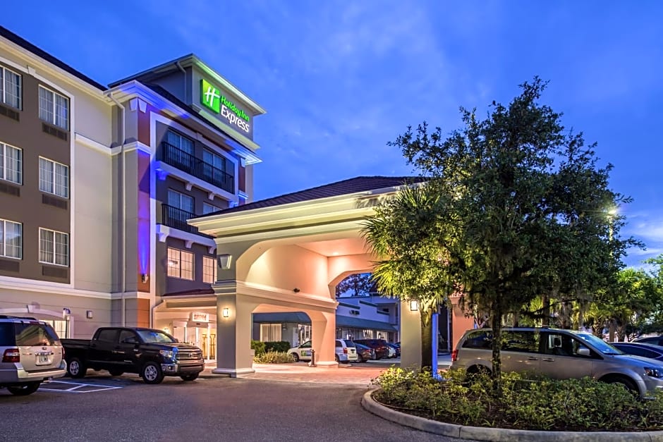 Holiday Inn Express Tampa N I-75 - University Area