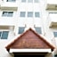 Fah Place Hotel