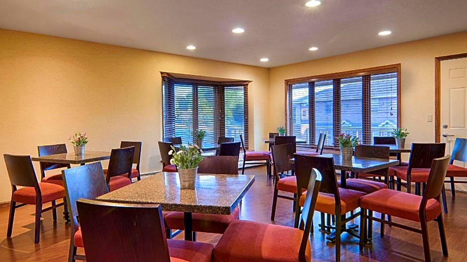 Quality Inn & Suites Detroit Lakes