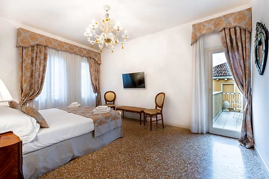 San Teodoro Palace - Luxury Apartments