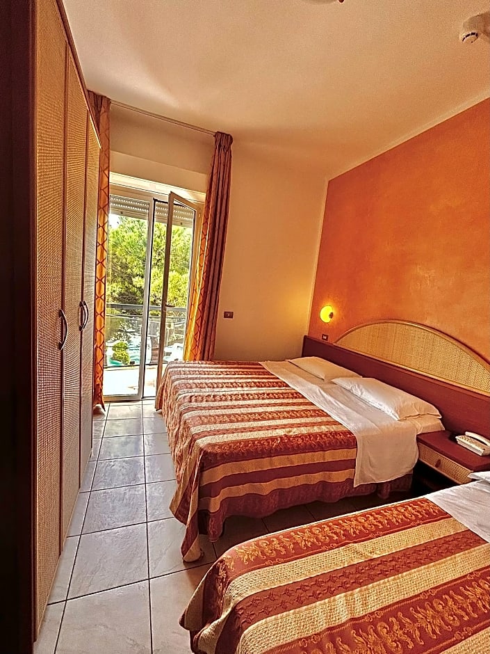 Hotel Ausonia