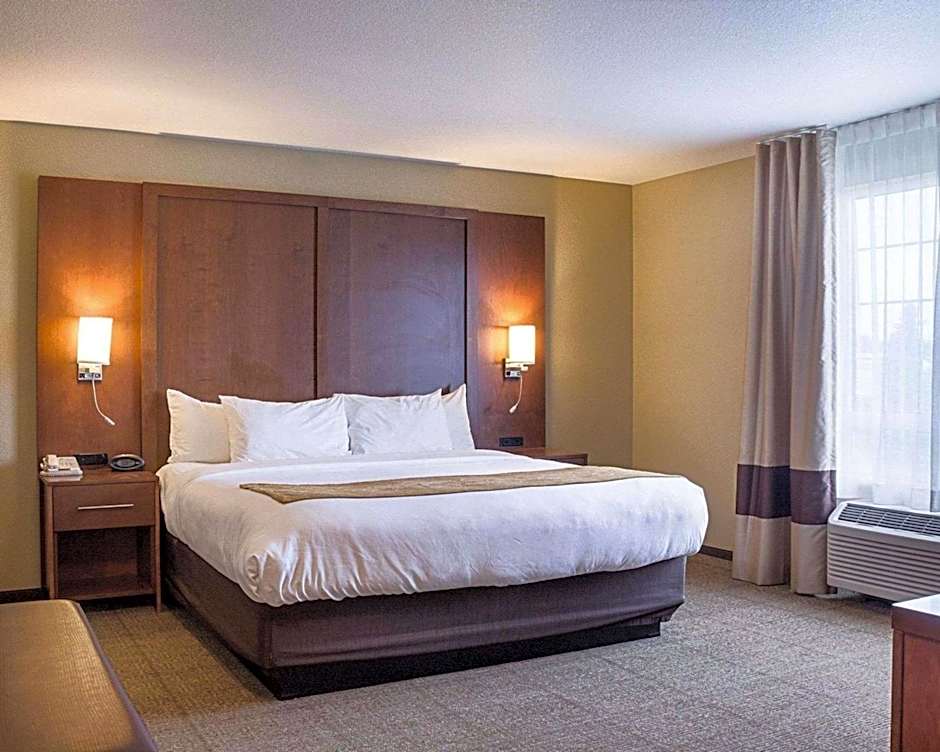 Comfort Suites Minot South
