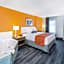 Howard Johnson by Wyndham Staunton