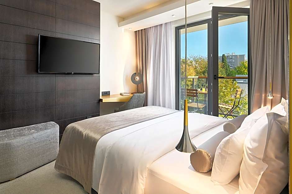 Time Boutique Hotel