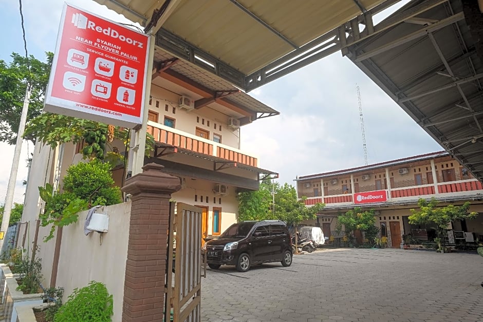 RedDoorz Syariah near Exit Toll Palur