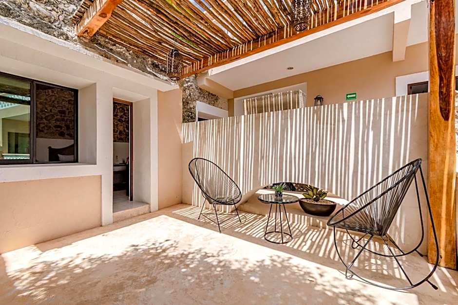 Hotel Colonial Zaci by GuruHotel