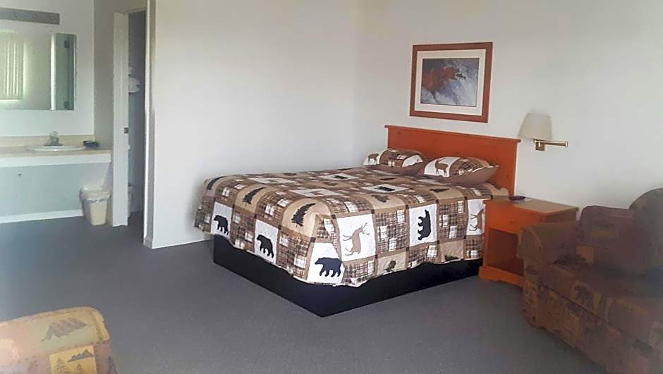 Photo 1 of 4 of Standard 1 Queen Bed