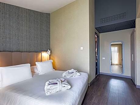 Family & Business Suite