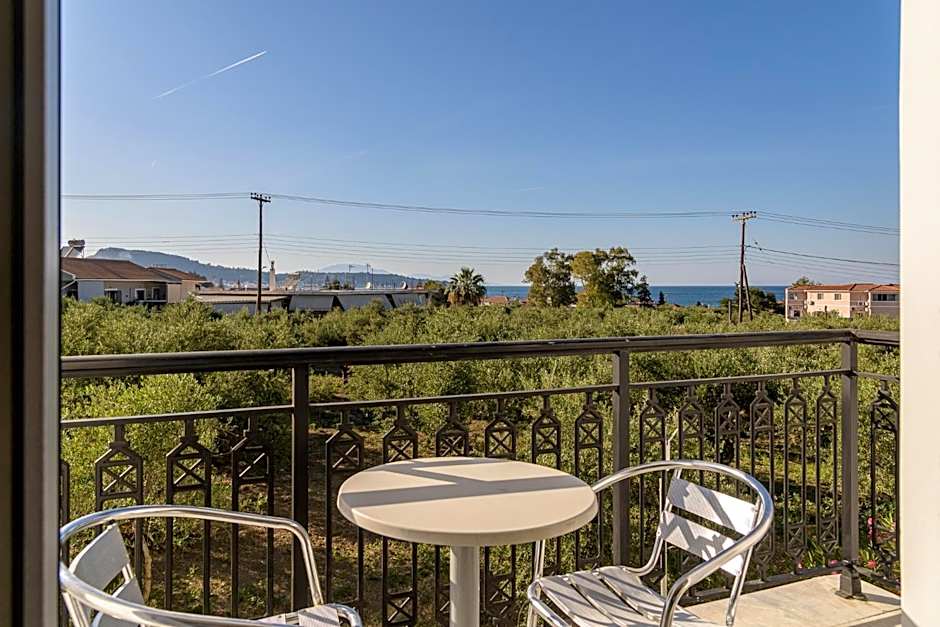 Denise Studios and Apartments