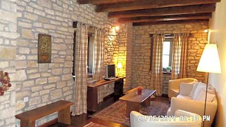 Deluxe Suite with Spa Bath