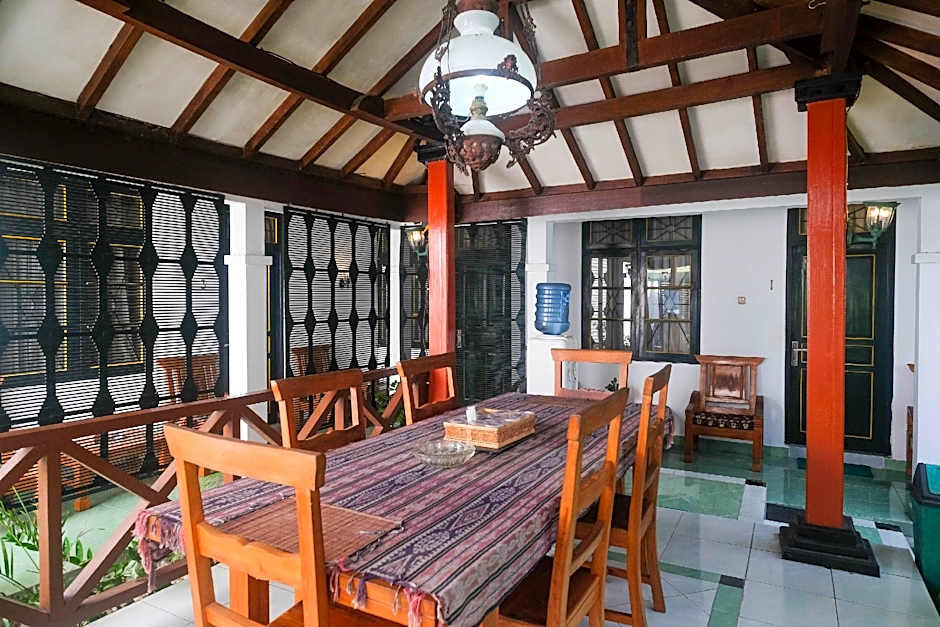 RedDoorz @ Griya Cemara Homestay Yogyakarta