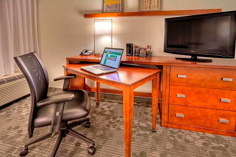 Courtyard by Marriott Burlington