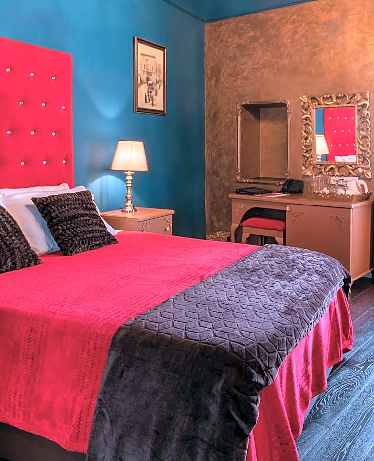 Julina Boutique Living