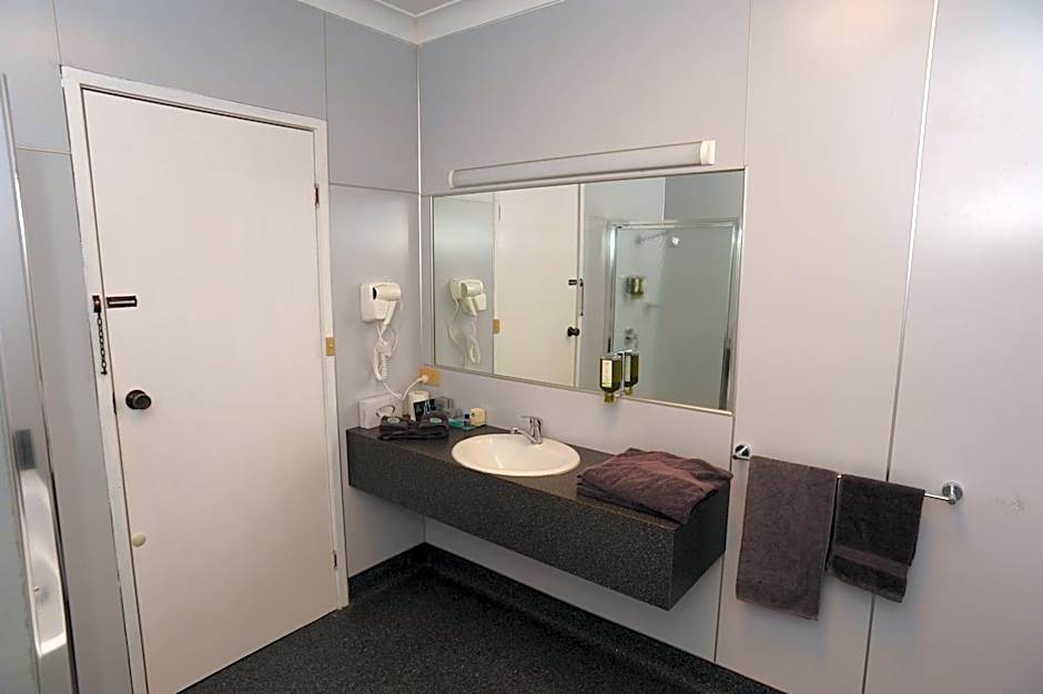 Horsham Mid City Court Motel