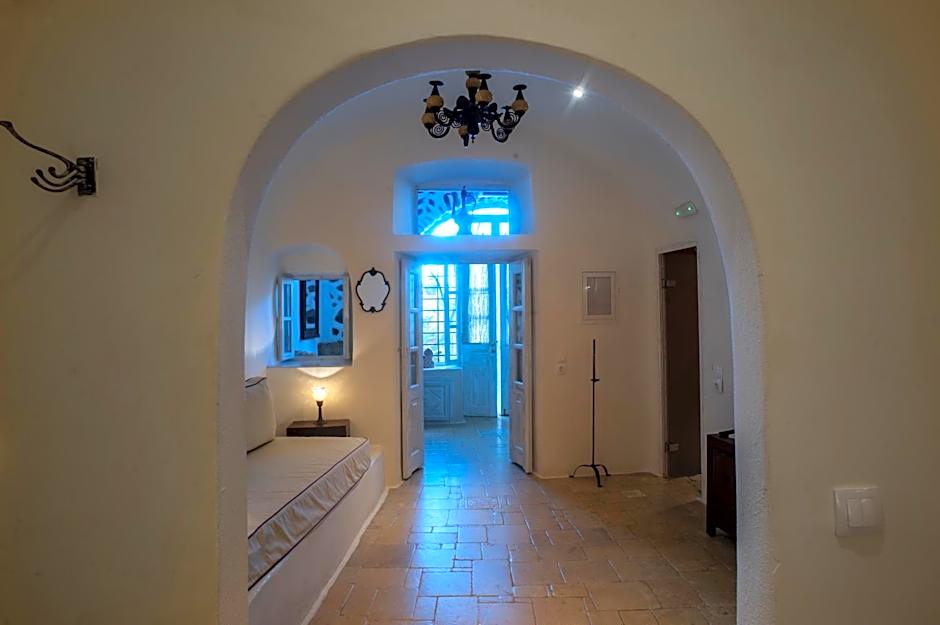 Heliophos Boutique Caves