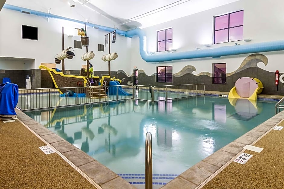 Comfort Inn & Suites Mitchell I-90