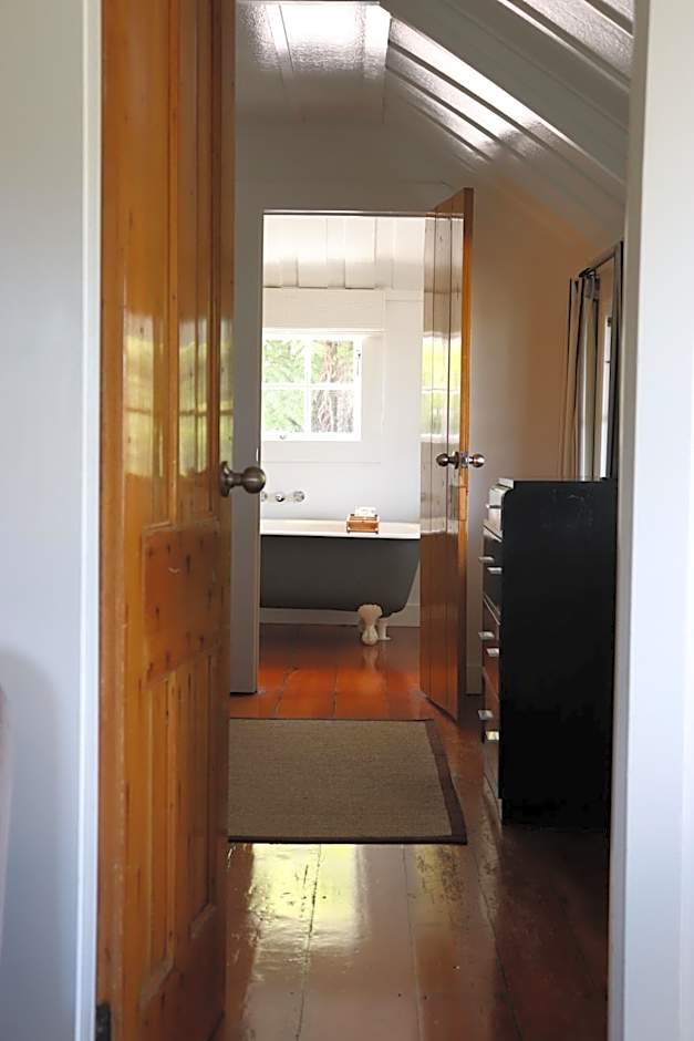 The Old Oak Boutique Hotel