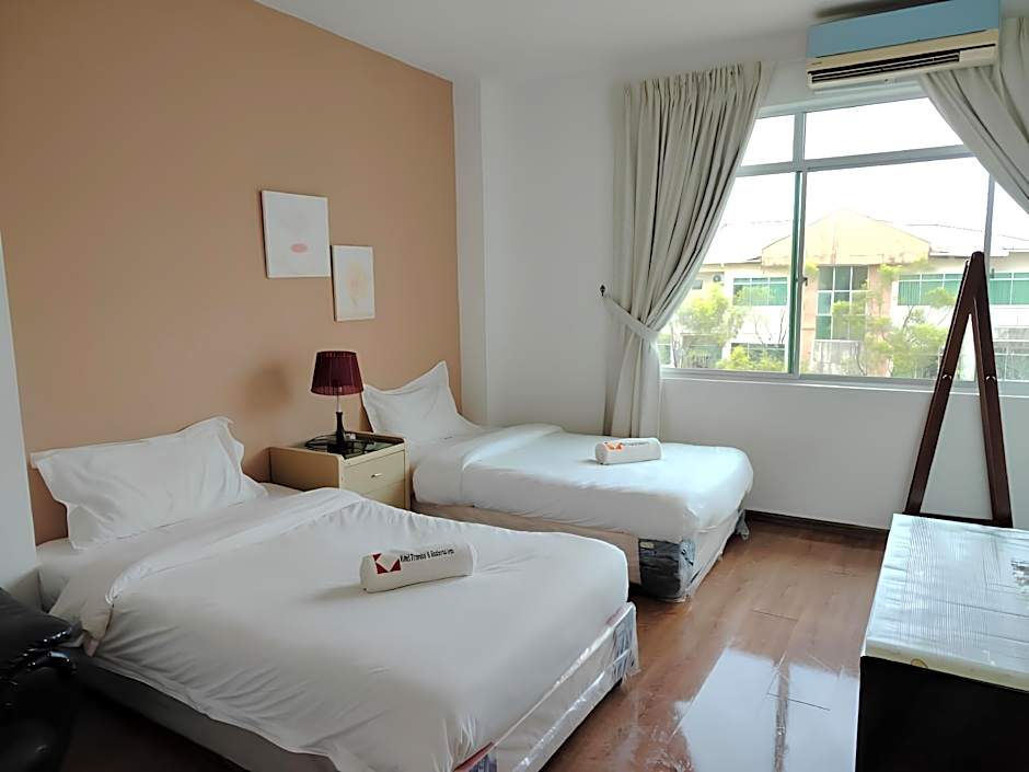 Natol Homestay - Kuching Home Penthouse Airport Road