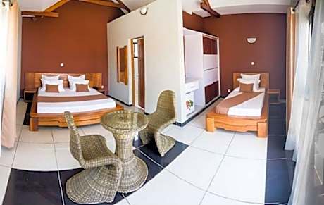 Lovencie Lodge