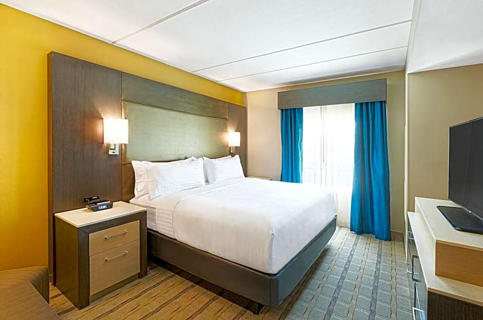 Crowne Plaza SHENANDOAH - WOODLANDS AREA by IHG