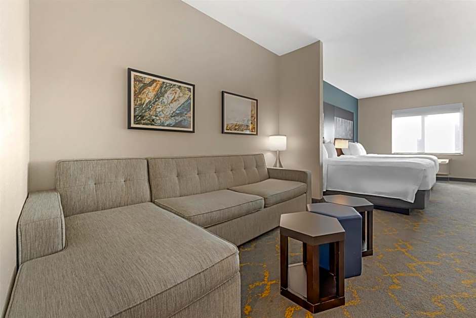 Best Western Plus Isanti