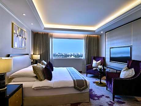 Superior King Room with Lagoon View