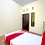 OYO Life 92920 Rumah Kost Azca