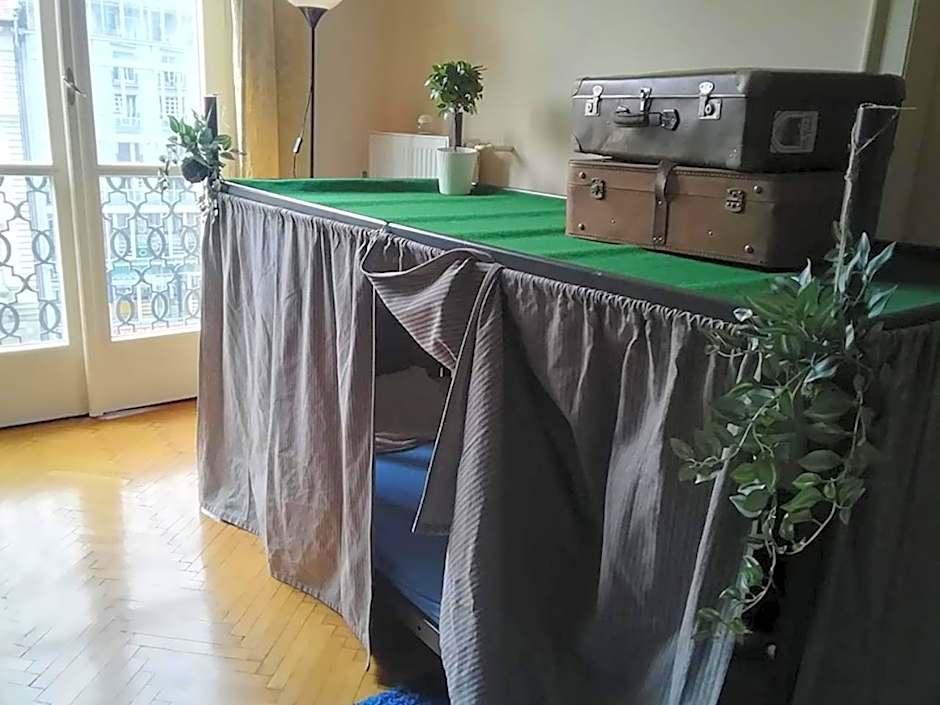 Bauhaus Astoria Hostel