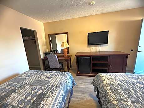 Standard Room with Two Double Beds - Smoking