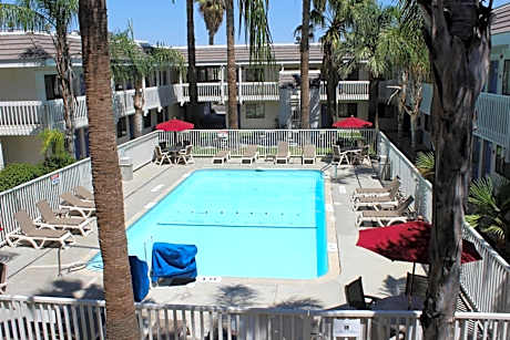 Motel 6-Coalinga, CA - East