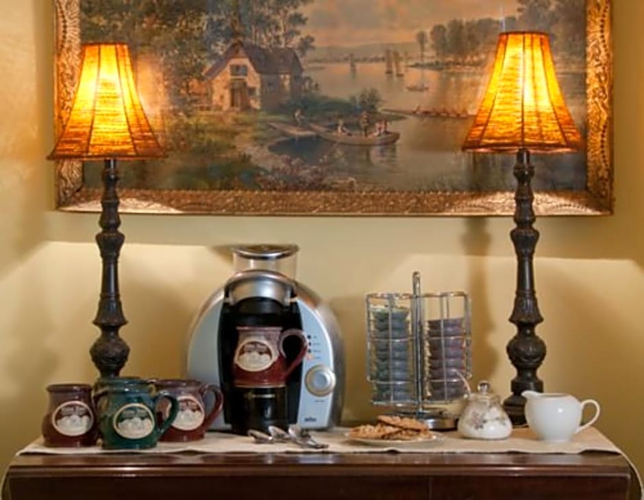 Alpine Haus Bed & Breakfast Inn
